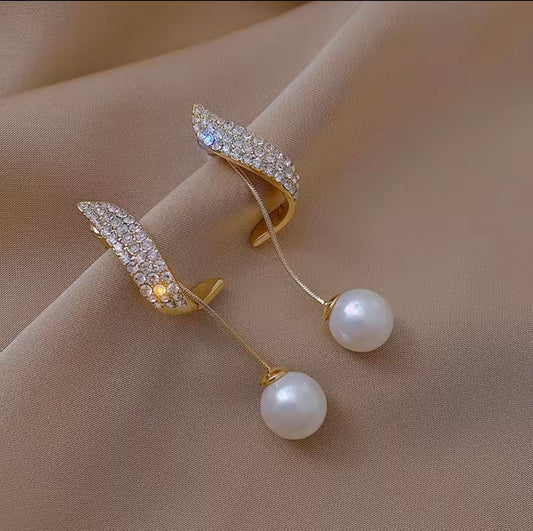Gold Earrings with rhinestones and dangling pearls