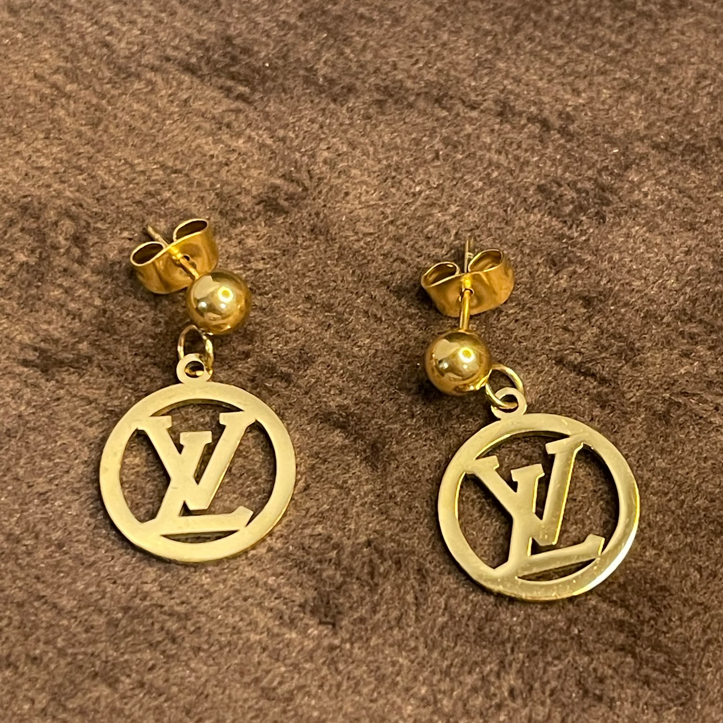 Gold Earings with interlocking