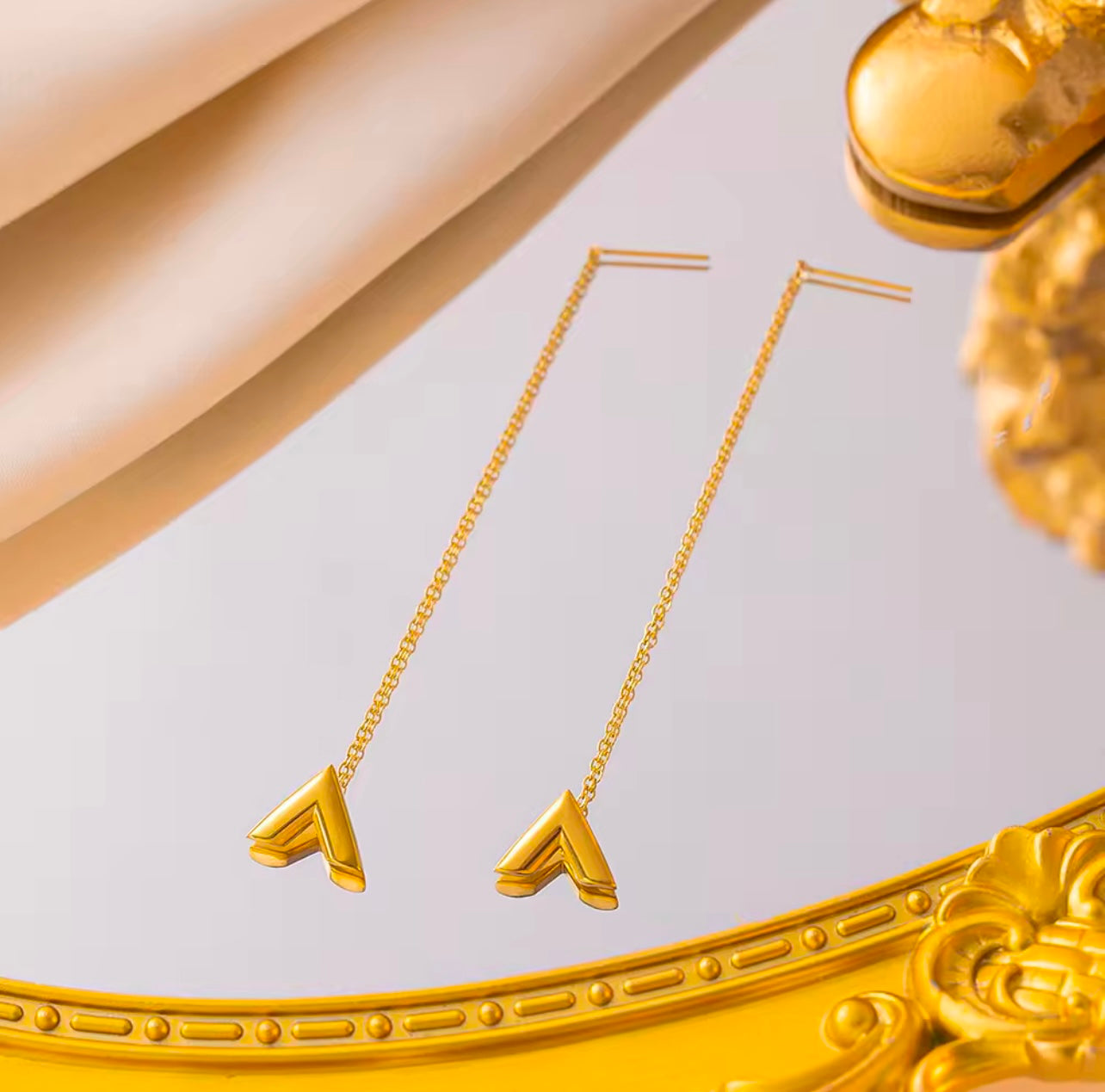 5pcs gold stainless steel V-shaped Necklace Bracelet Earrings Bangle jewellery set