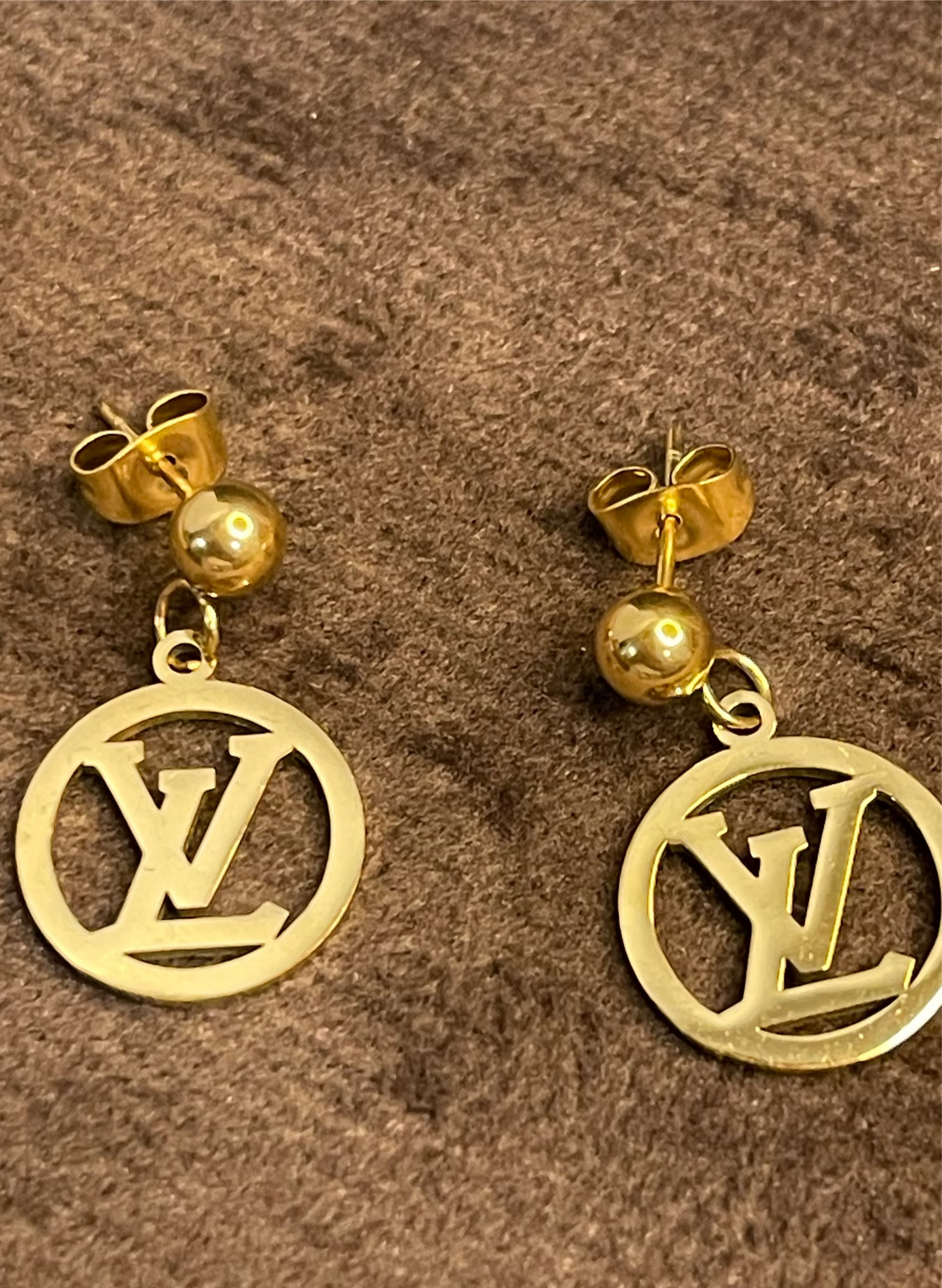 Gold Earings with interlocking