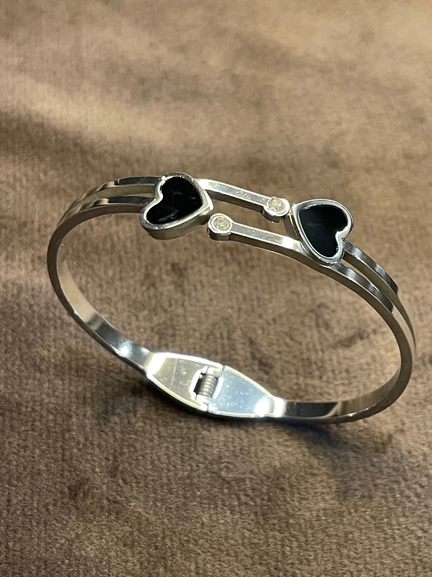 Elegant Double Heart Design Bangles