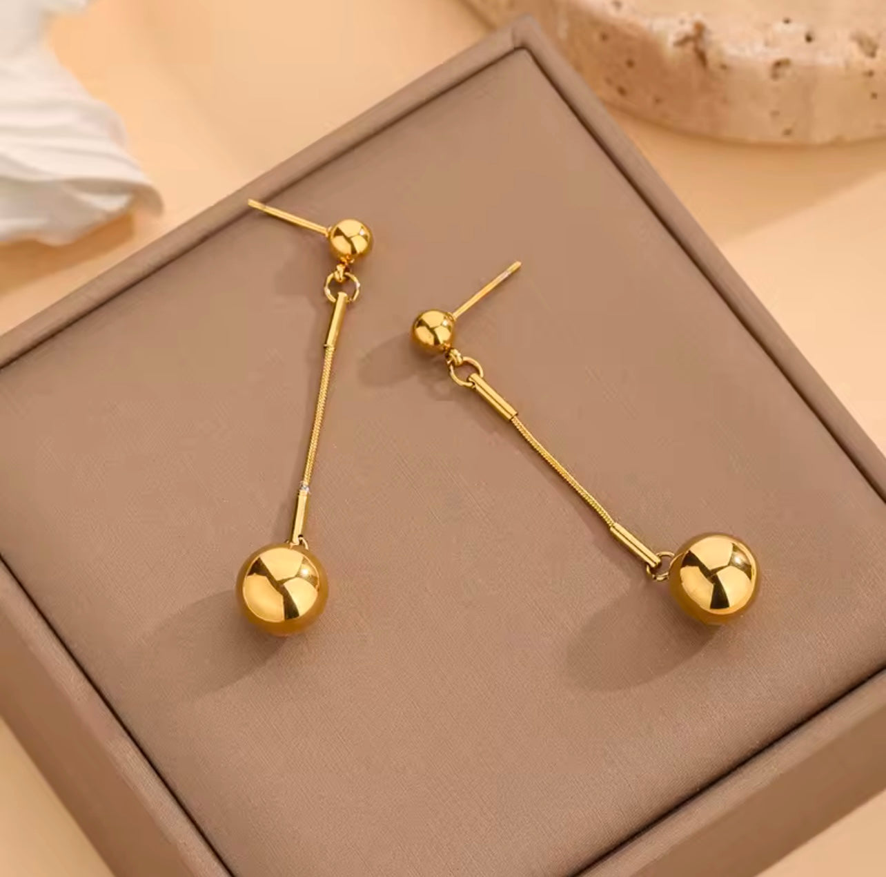 Ball pendant necklace bracelet drop earrings