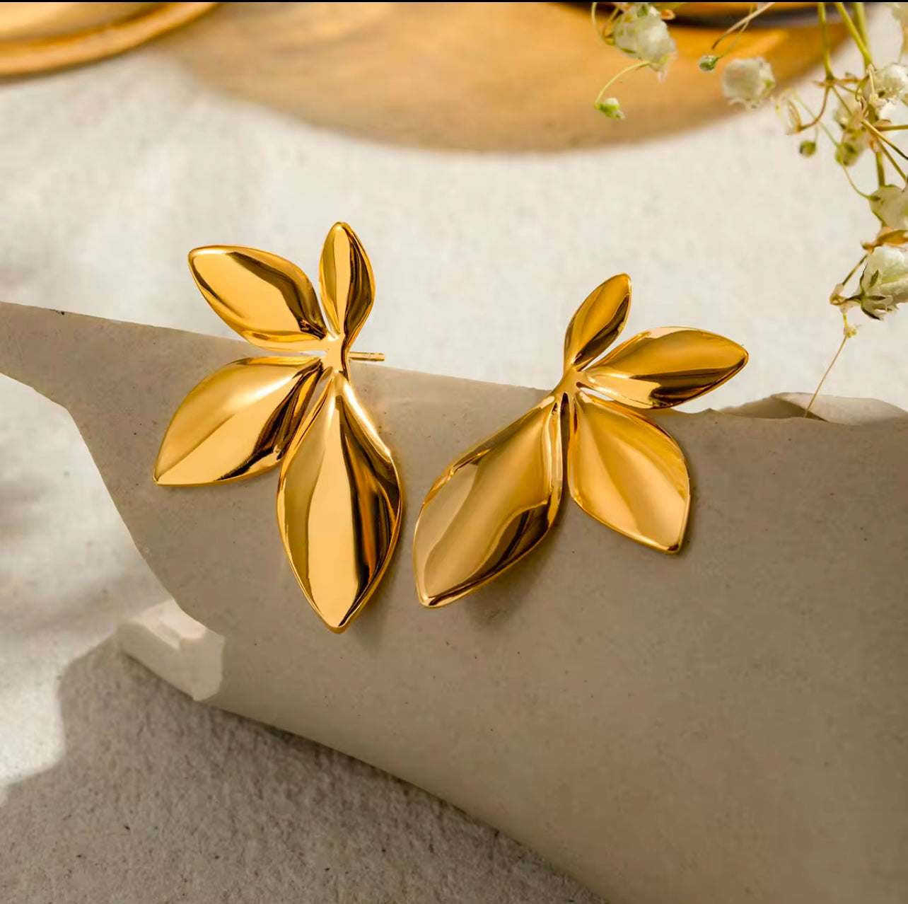 Vintage leaf shaped Earrings