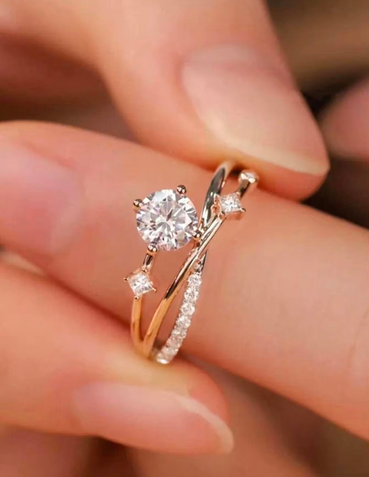 Classic style gemstone Ring