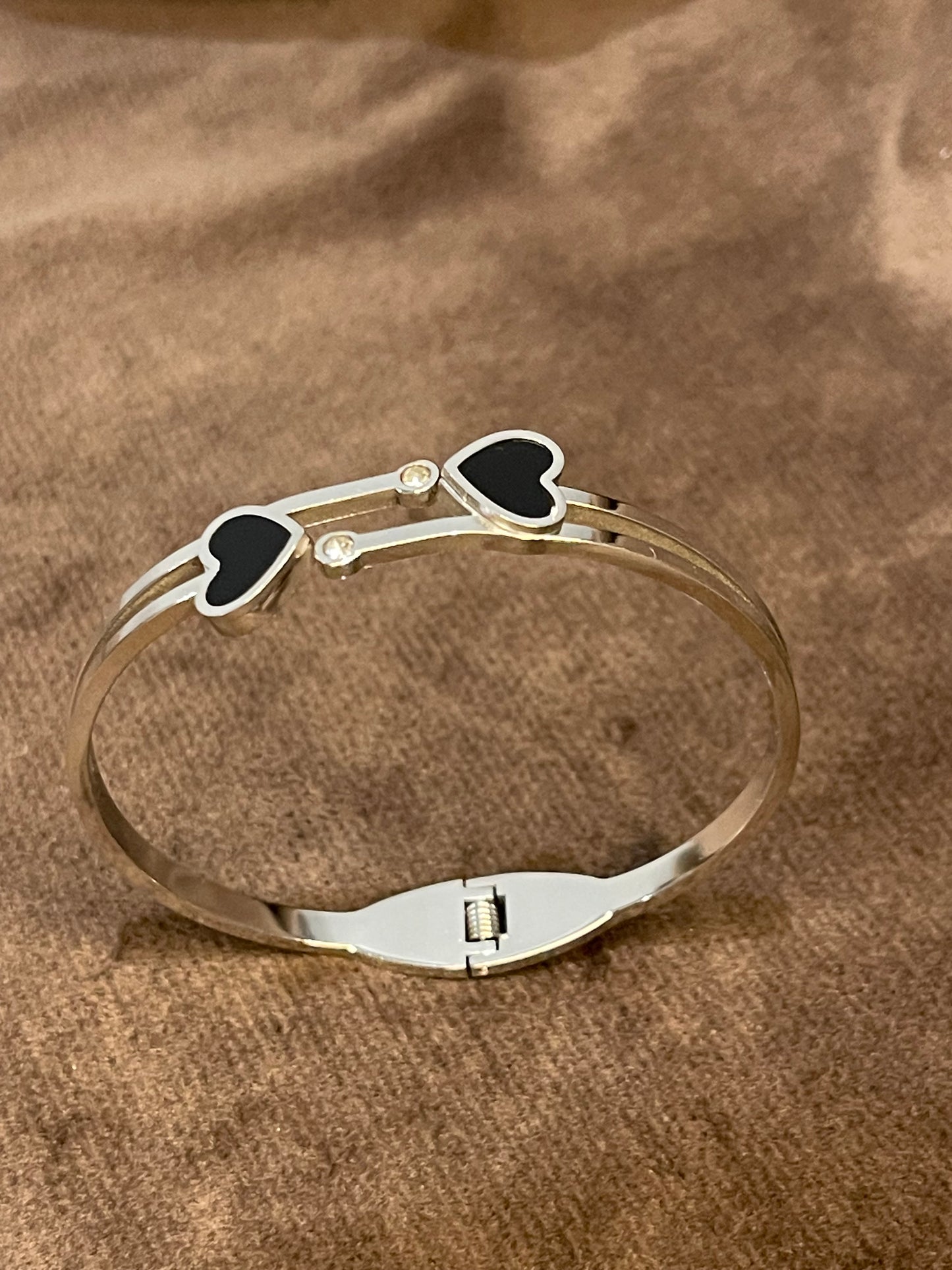 Elegant Double Heart Design Bangles