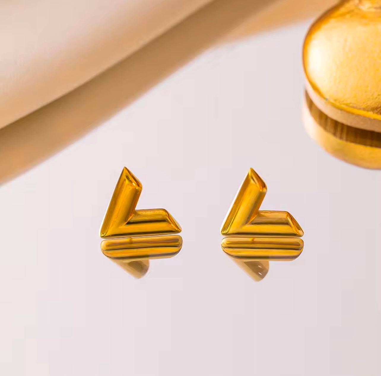 5pcs gold stainless steel V-shaped Necklace Bracelet Earrings Bangle jewellery set