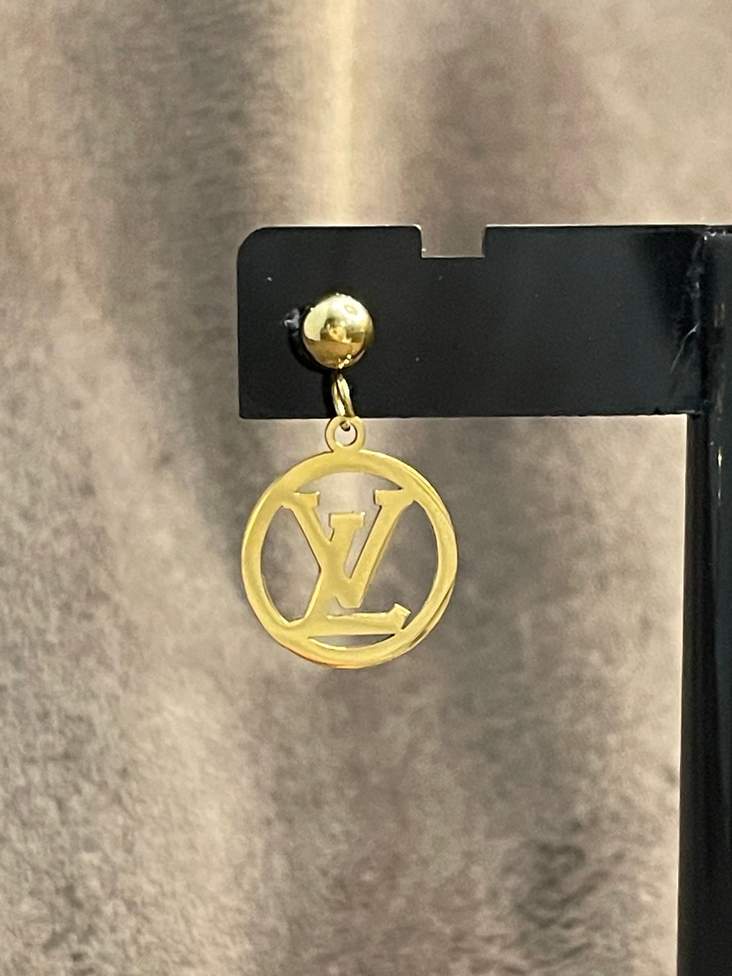 Gold Earings with interlocking